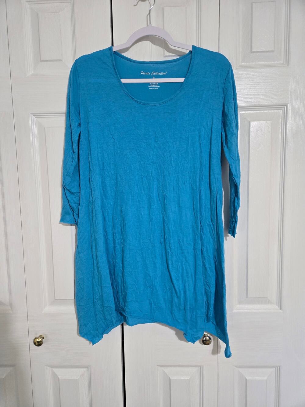 Pleats collection small women's blue dress with 3/4 sleeves